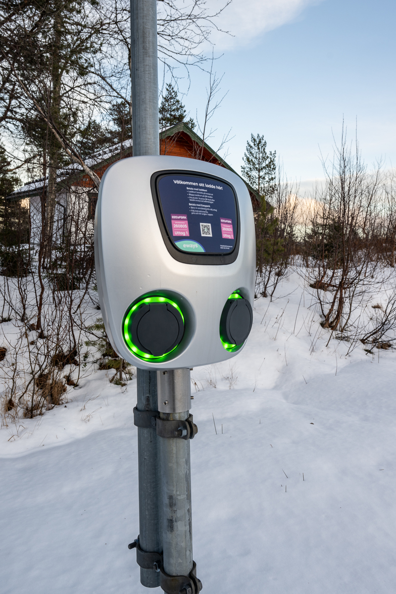 elbilsladdare på parkering